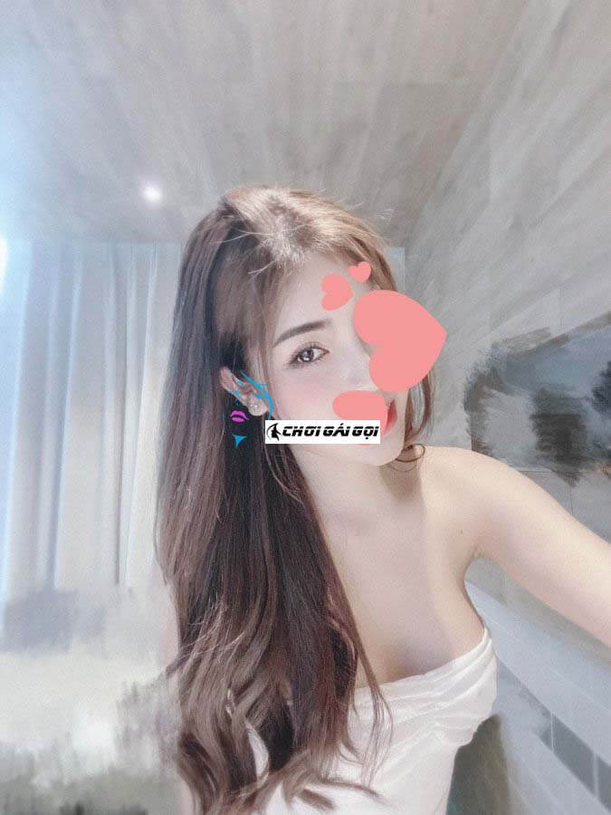 BÉ LINH GÁI GỌI QUẢNG TRỊ LÀM TÌNH NHƯ NGƯỜI YÊU LẦN ĐẦU LÊN SÓNG 3 z3877642210089 6e88b63e1ed8668d0e78369a7d5b3ecc 1
